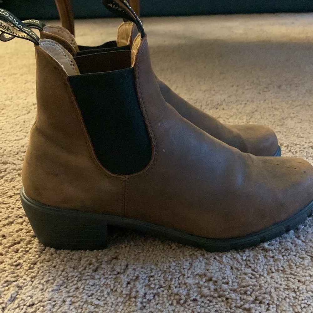 Blundstone 1673 Heeled Boot in Antique Brown
